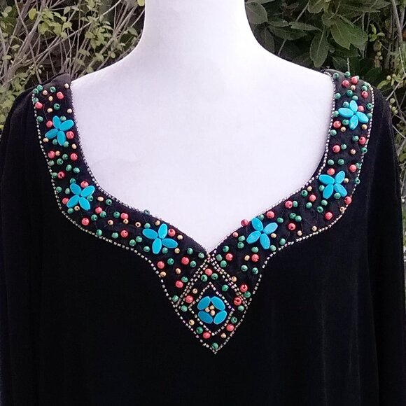 Slinky Brand Women XXL Petite Black Knit Top with Embellished Front Vintage - Picture 2 of 7